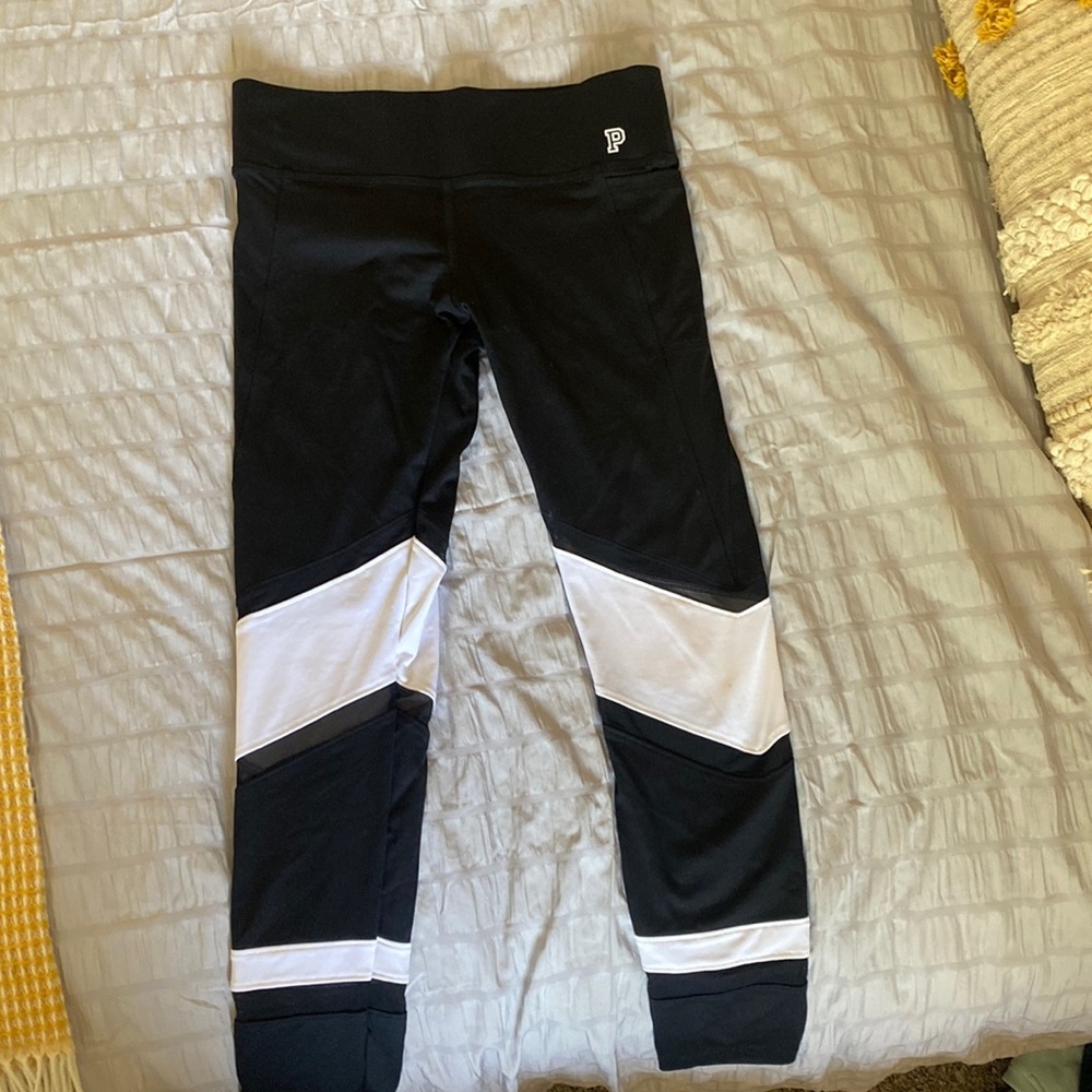 PINK athletic leggings size small!
